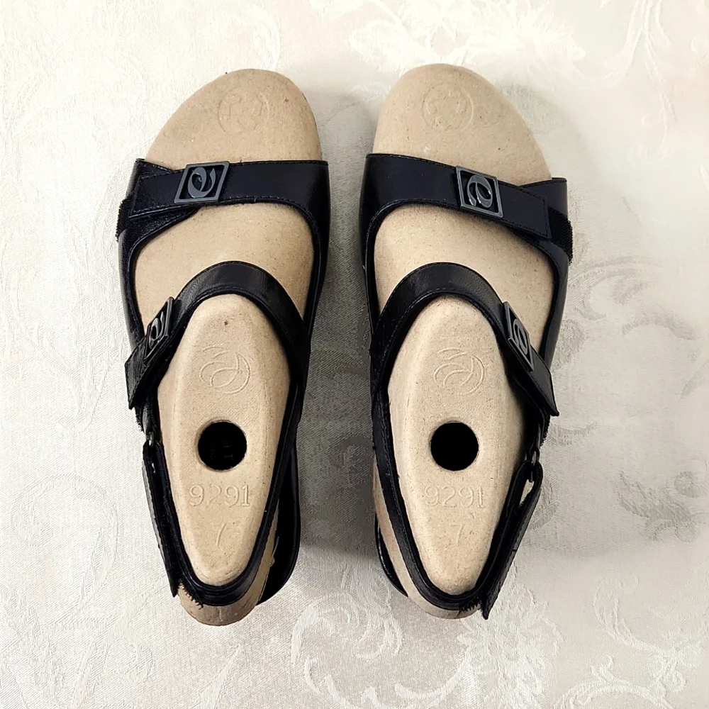 Aravon New Balance Ava comfort strap black heel sandals size 6 strappy maryjane